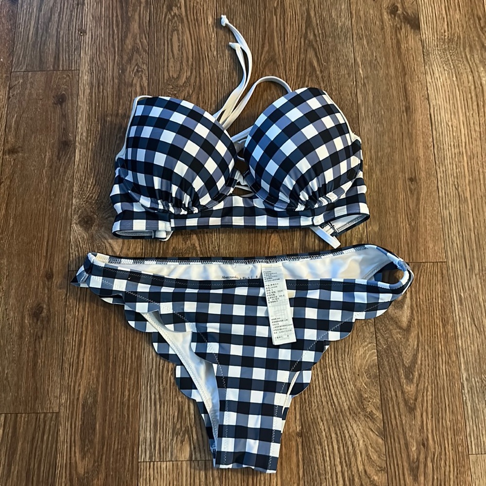 Abercrombie and Fitch swim set